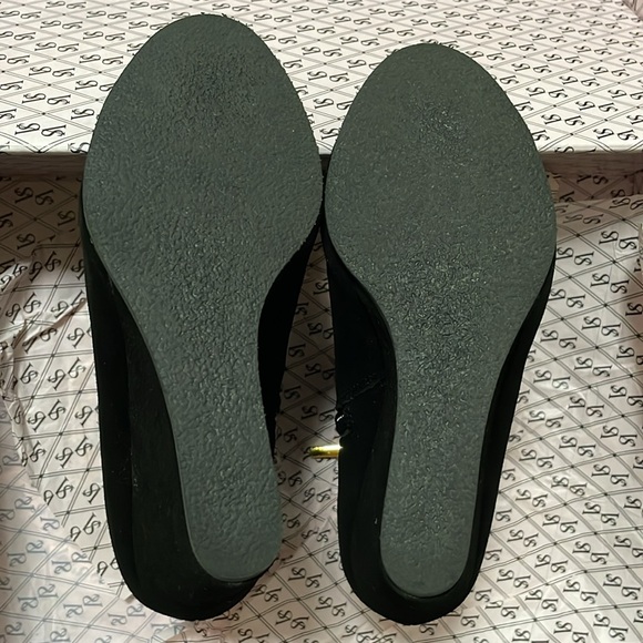 Victoria’s Secret Very Sexy Leather Bootie, size 5 - Picture 6 of 7